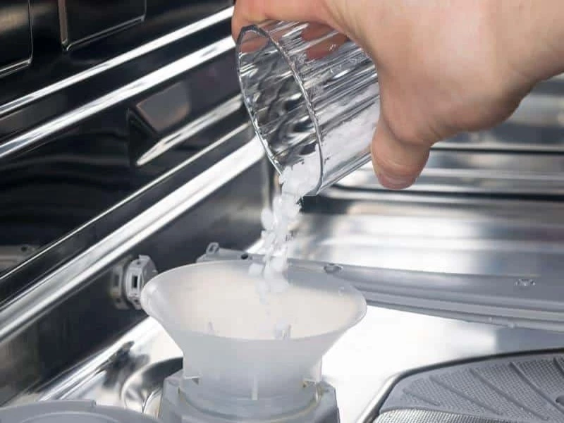 Máy rửa bát Bosch báo thiếu muối và cách xử lý hiệu quả