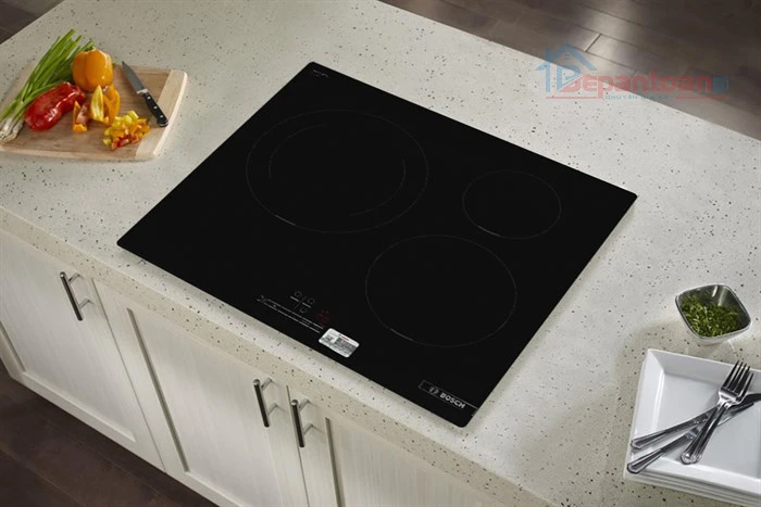 https://static.bepantoan.vn/userfiles/images/bep-tu-3-vung-nau-lap-am-bosch-puj611bb5e-1-1-700x467.jpg